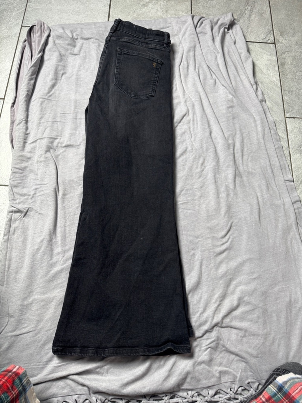 Pilcro Black Wide-Leg High-Rise Jeans - Picture 4 of 8